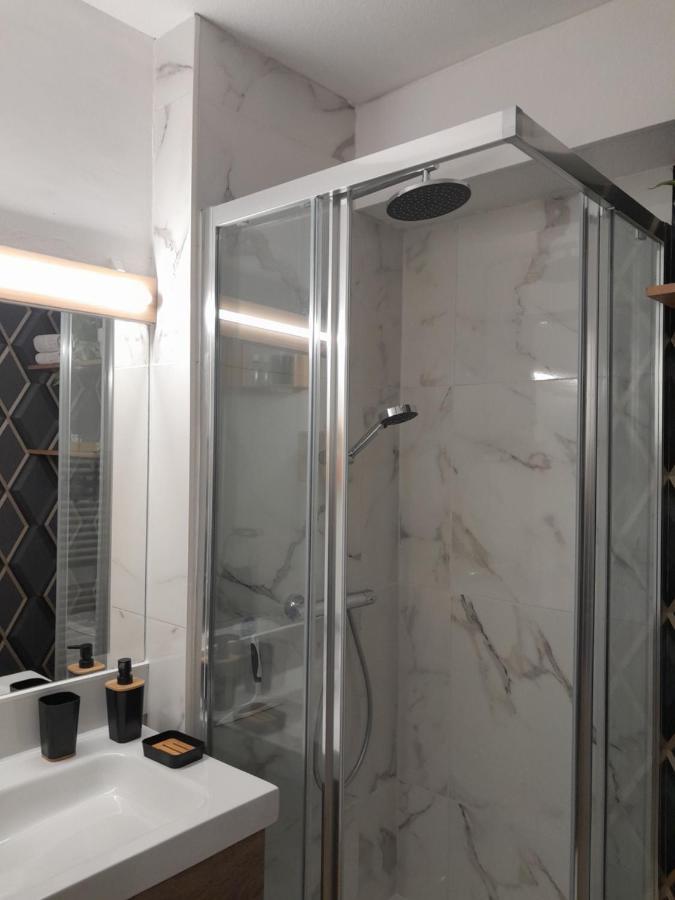 Apartamento Joli 2 Pieces Sur Le Port Avec Piscine, Terrasse, Parking Capbreton Exterior foto