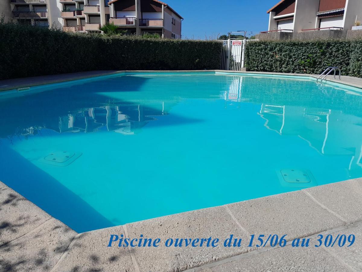 Apartamento Joli 2 Pieces Sur Le Port Avec Piscine, Terrasse, Parking Capbreton Exterior foto