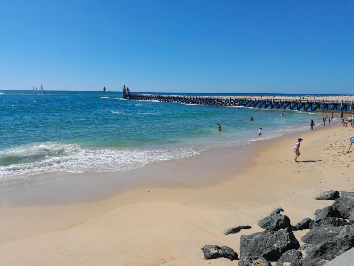 Apartamento Joli 2 Pieces Sur Le Port Avec Piscine, Terrasse, Parking Capbreton Exterior foto